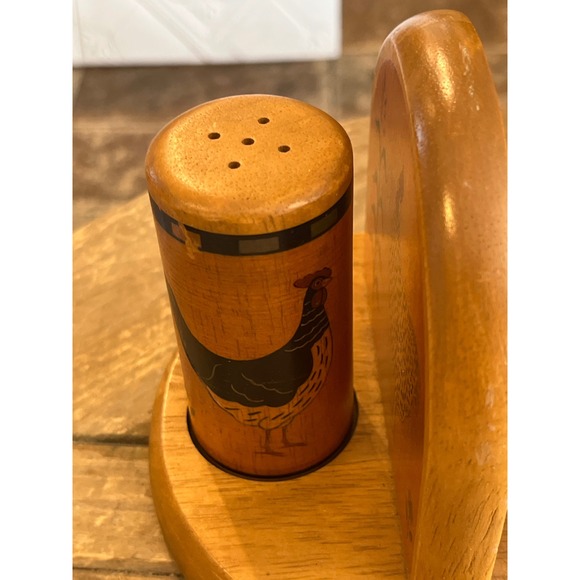 Vintage Wood Rooster Napkin Holder and Salt and Pepper Shaker Set Farmhouse 3pc - Picture 2 of 4